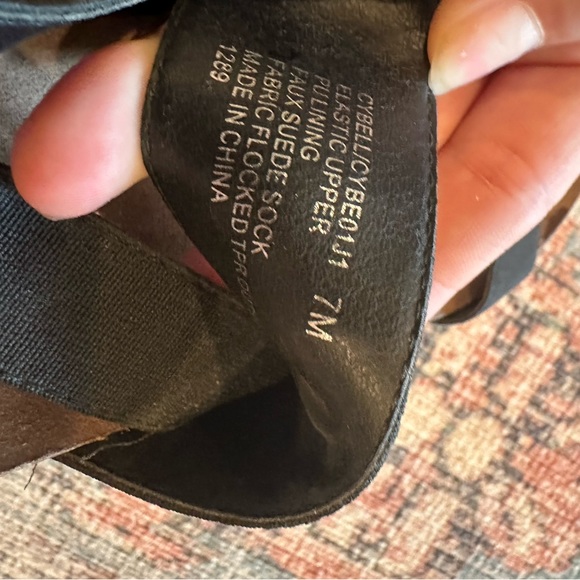 Trendy Madden Girl espadrille platform sandal. Size 7 snug fit. - Picture 4 of 6